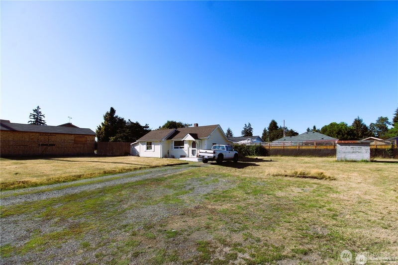 1219 E 72nd