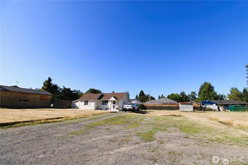 1219 E 72nd