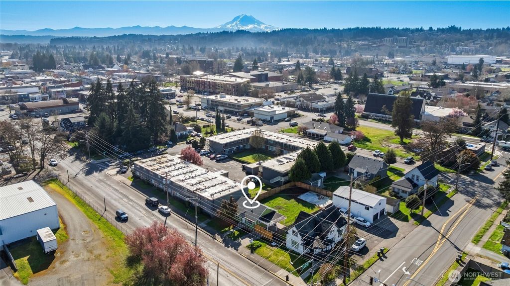 Photo of 418 W Main, Puyallup, WA 98371 (MLS # 2512178)