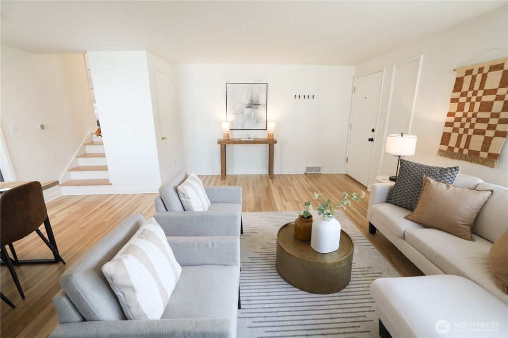 Photo of 6012 40th Avenue NE, Seattle, WA 98115 (MLS # 2474706)