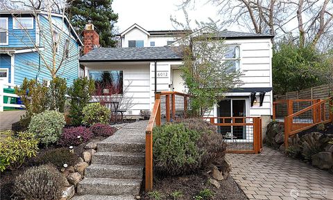 Photo of 6012 40th Avenue NE, Seattle, WA 98115 (MLS # 2474706)
