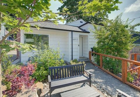 Photo of 6012 40th Avenue NE, Seattle, WA 98115 (MLS # 2474706)