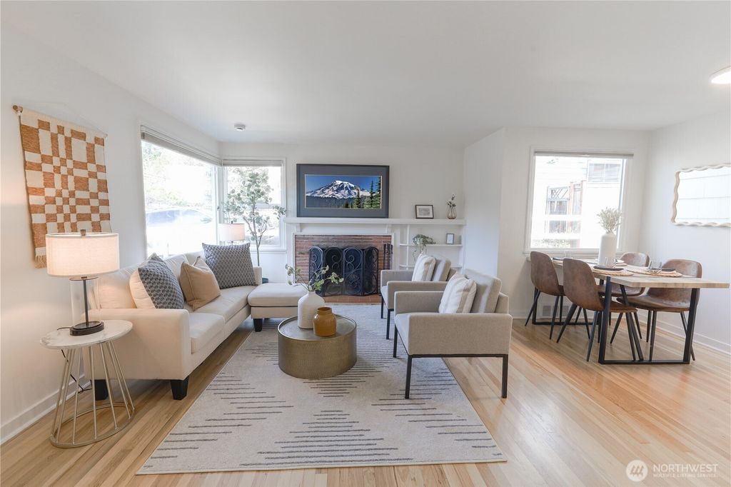 Photo of 6012 40th Avenue NE, Seattle, WA 98115 (MLS # 2474706)