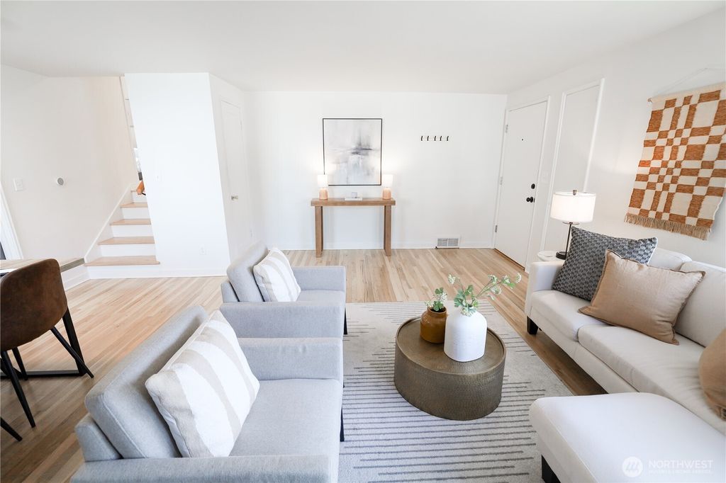 Photo of 6012 40th Avenue NE, Seattle, WA 98115 (MLS # 2474706)