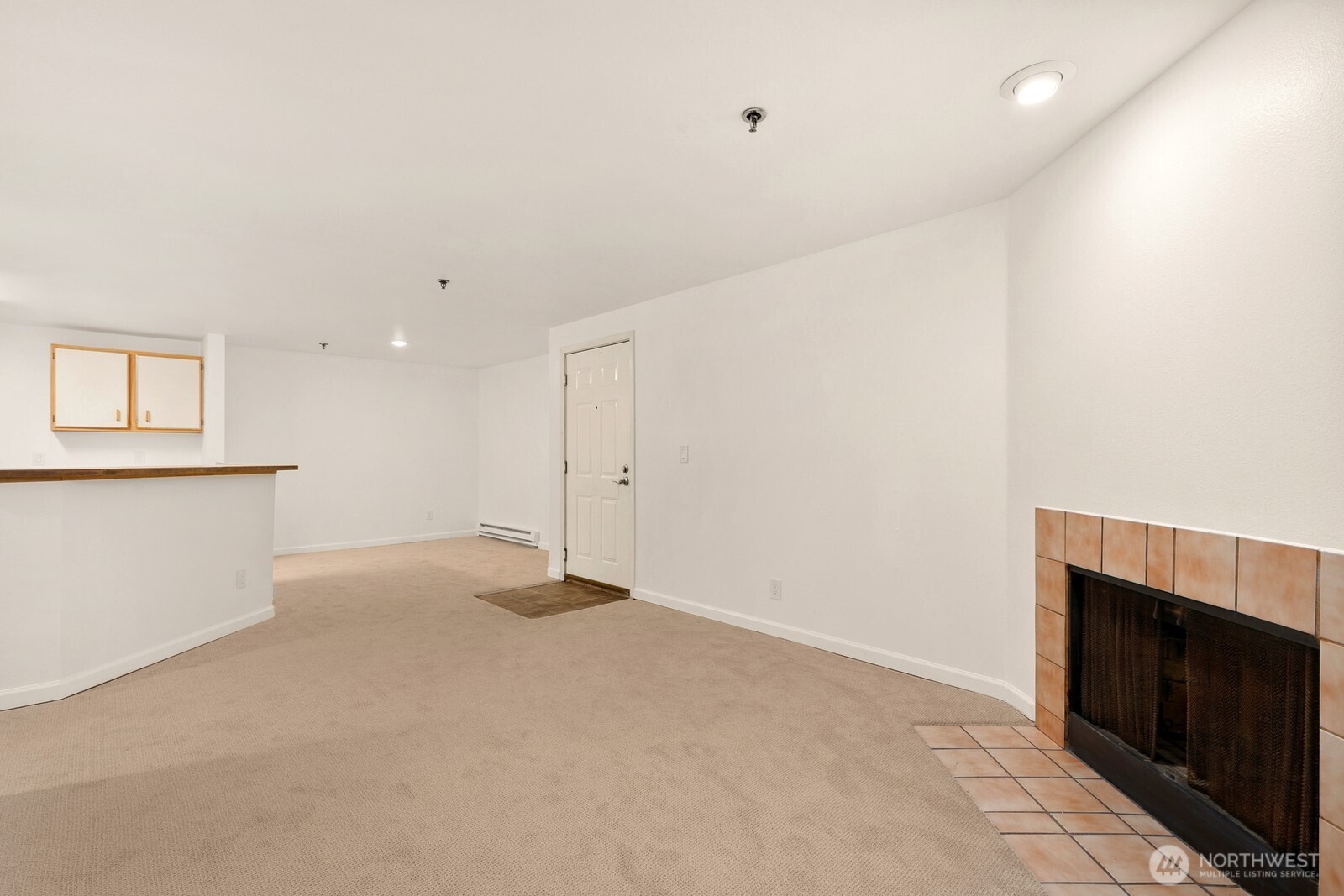 975 Aberdeen Avenue NE D203