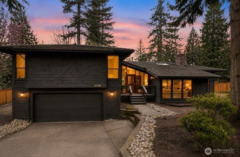 Photo of 2518 Sahalee Drive East Dr, Sammamish, WA 98074 (MLS # 2548445)