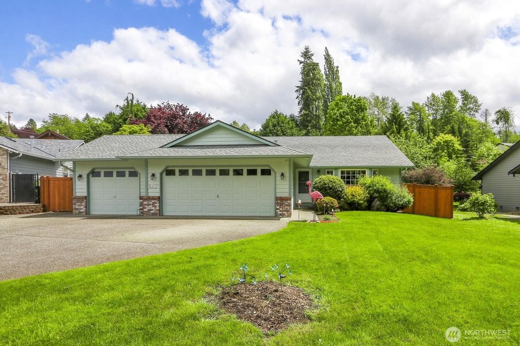 Photo of 5107 68th Avenue NE, Marysville, WA 98270 (MLS # 2393298)