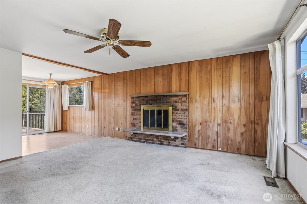 Photo of 1625 2nd Street, Kirkland, WA 98033 (MLS # 2542660)