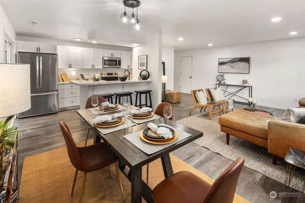 listing image 9366246868144400883