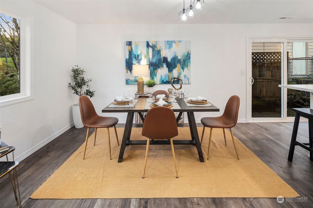 listing image 9368978286505882723
