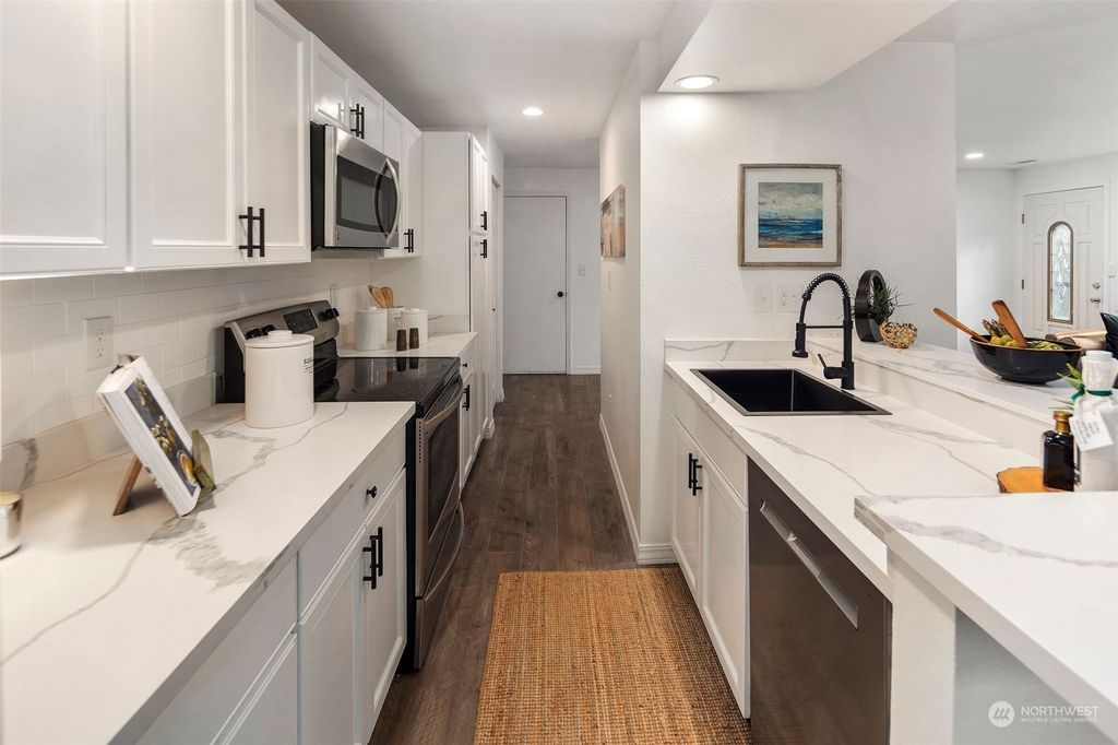 listing image 9364046799756028775