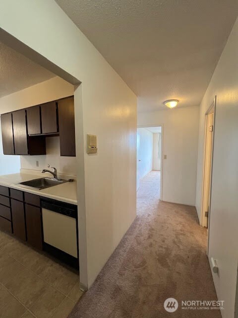 4540 8th Avenue NE 903