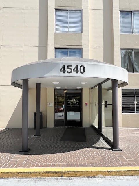 4540 8th Avenue NE 903