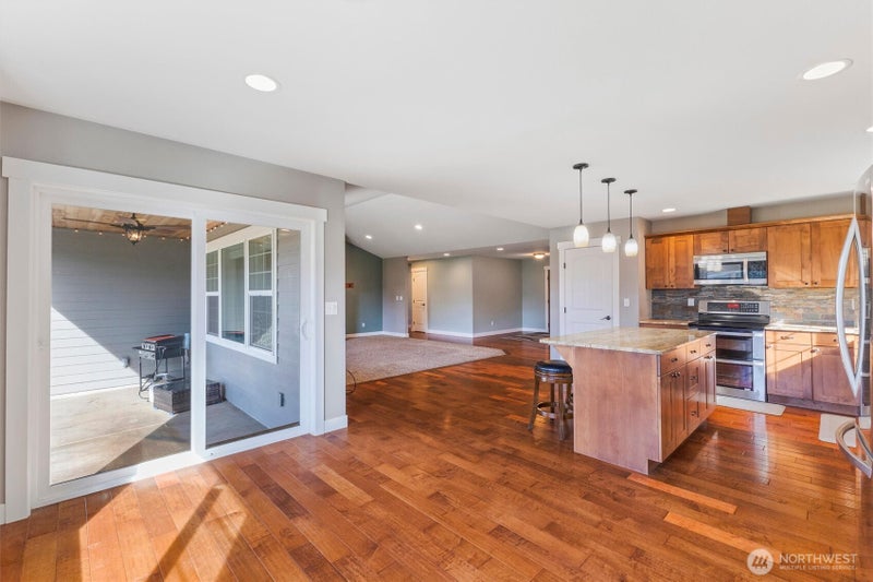 803 Mapleridge Drive