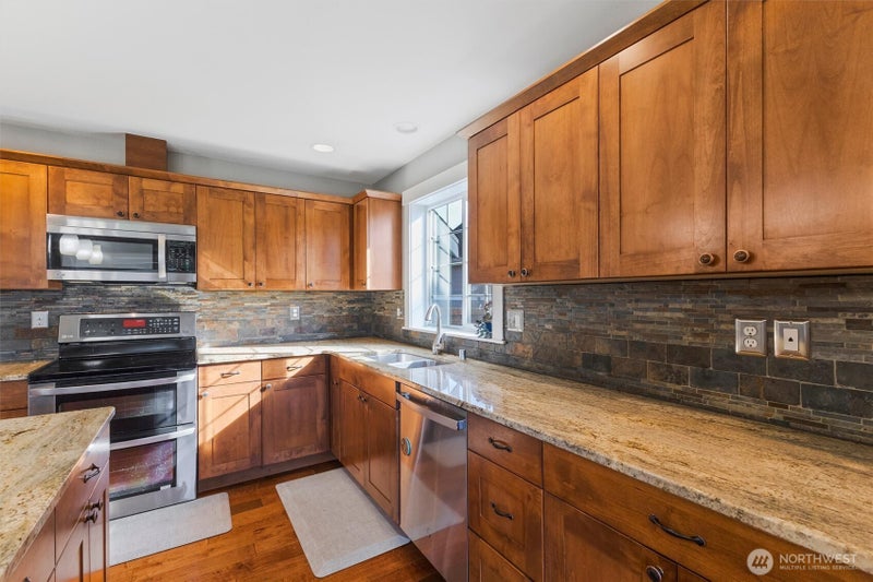 803 Mapleridge Drive