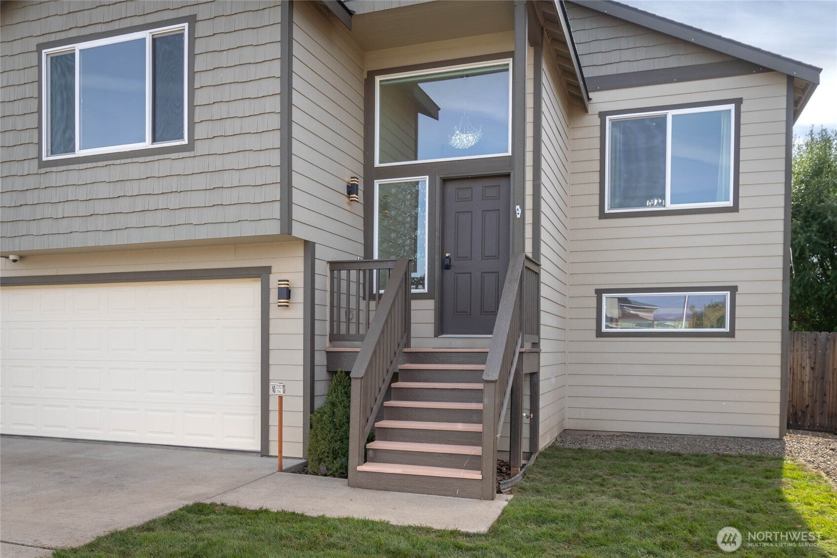 310 E Countryside Avenue