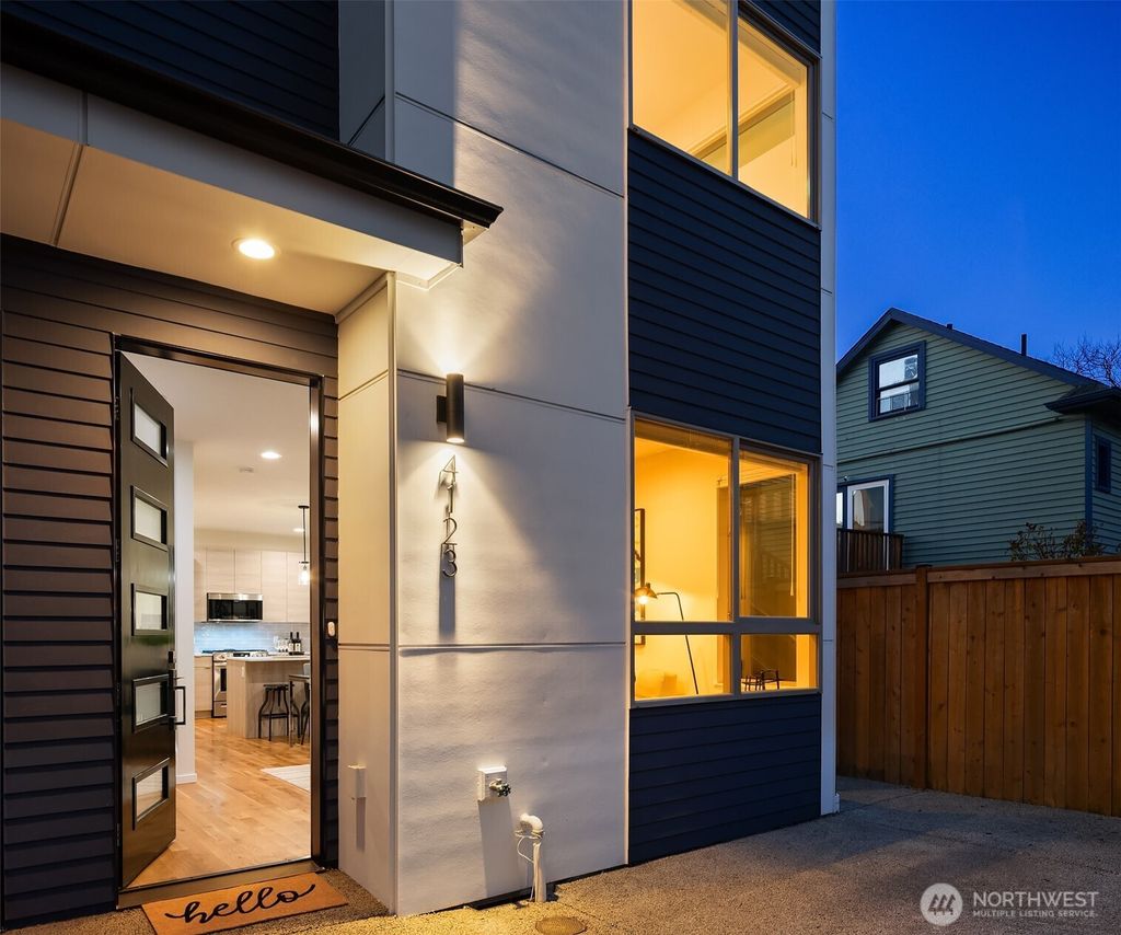 Photo of 4123 Wallingford Avenue N, Seattle, WA 98103 (MLS # 2339191)