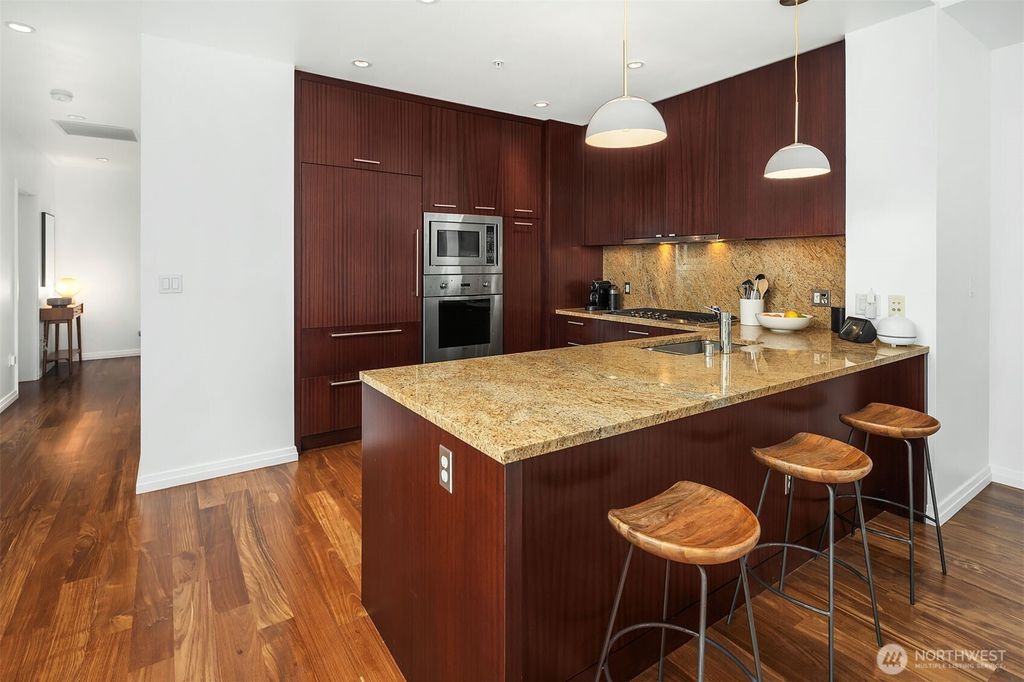 Photo of 500 106th Avenue NE #501, Bellevue, WA 98004 (MLS # 2427525)