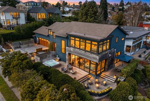 2506 W Halladay Street Seattle WA 98199