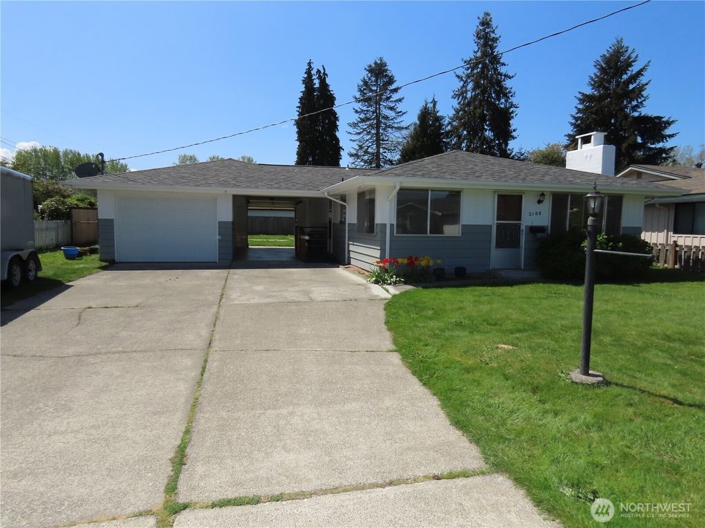 Photo of 2108 Tacoma Road E, Puyallup, WA 98371 (MLS # 2510944)