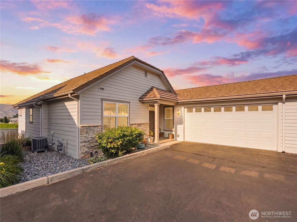 Photo of 1494 Eastmont Avenue #58, East Wenatchee, WA 98802 (MLS # 2560289)