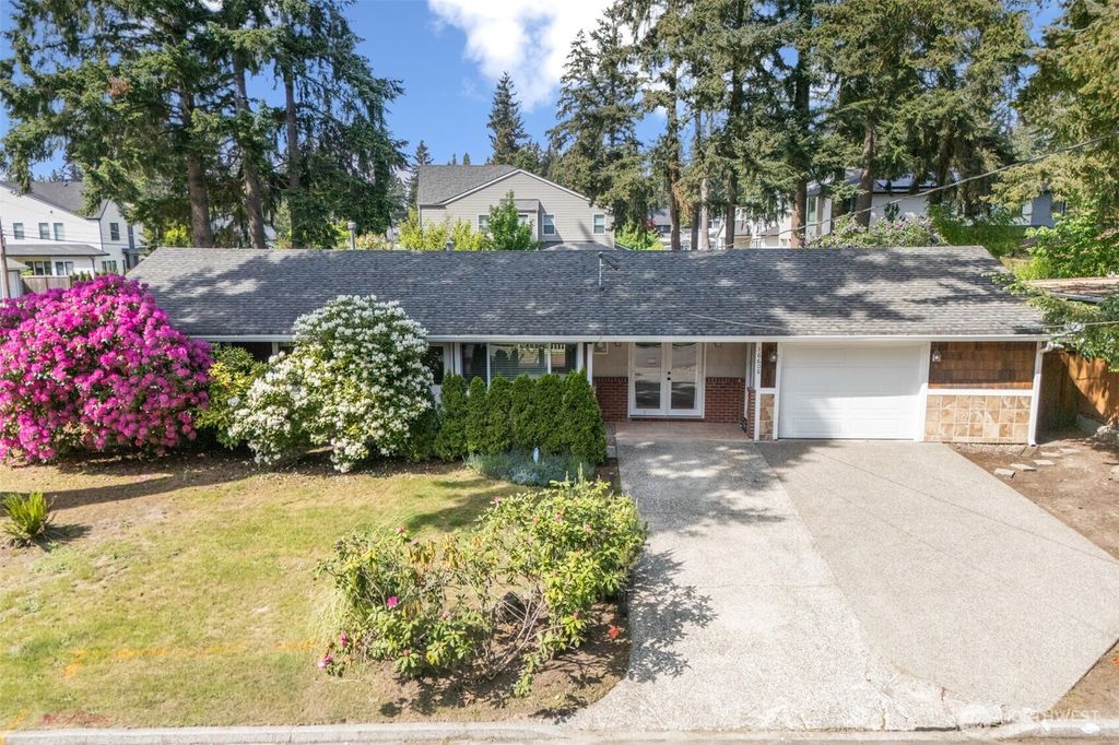Photo of 16608 NE 9th Street, Bellevue, WA 98008 (MLS # 2524111)