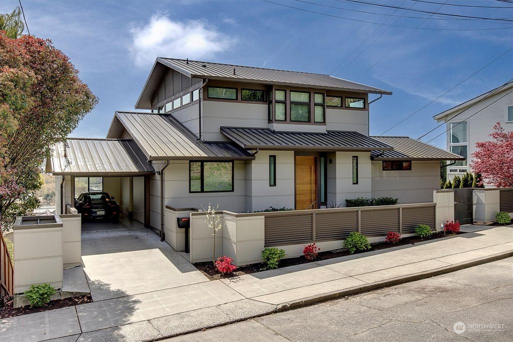 Photo of 303 Ward Street, Seattle, WA 98109 (MLS # 2220017)