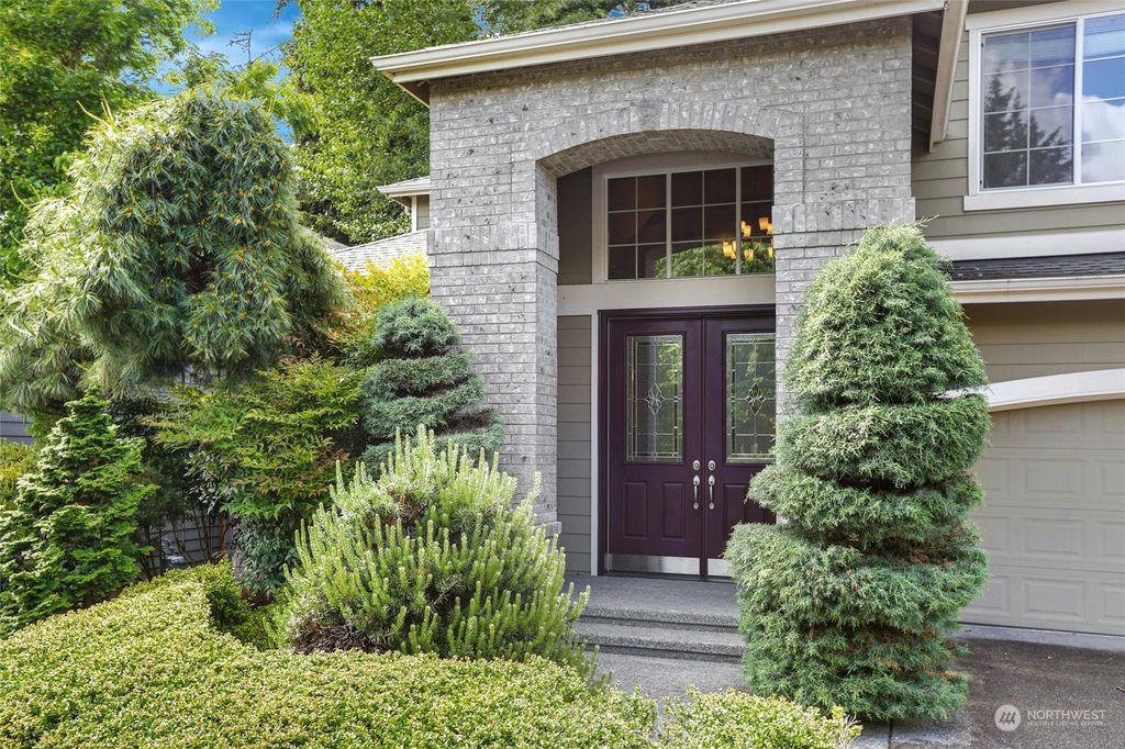 Photo of 3105 222nd Court SE, Sammamish, WA 98075 (MLS # 2243411)