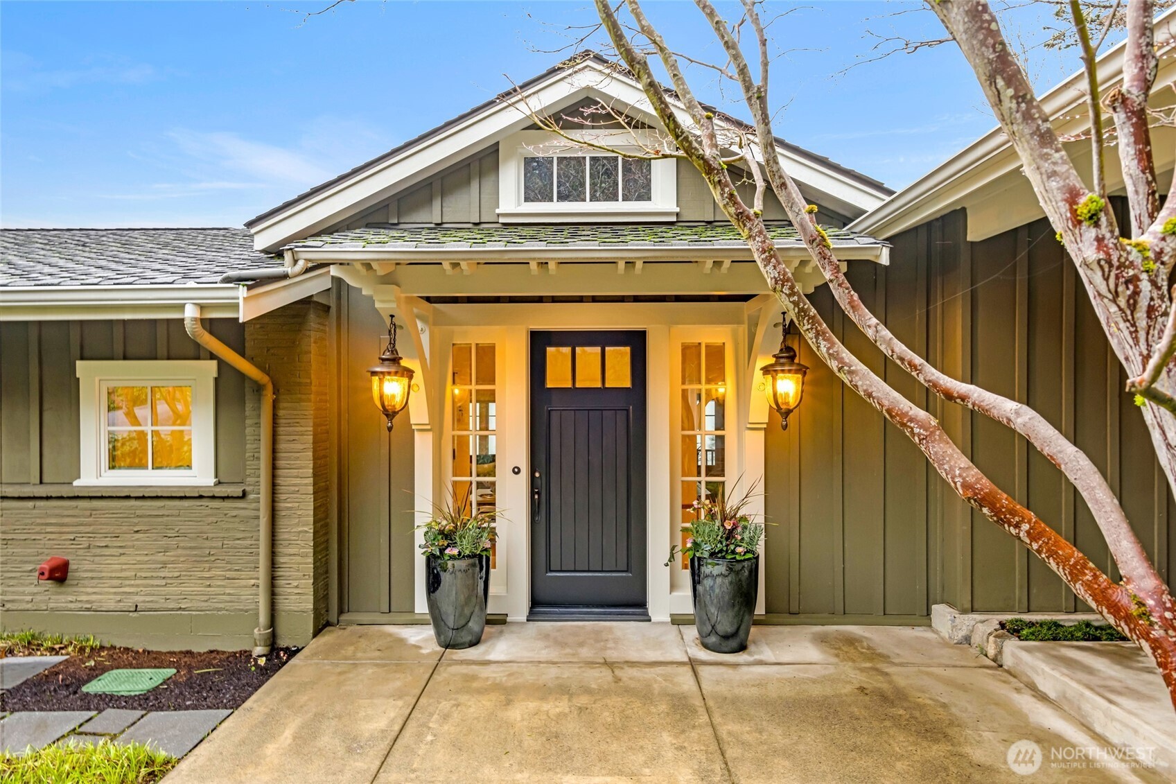 1810 NE 73rd Avenue NE