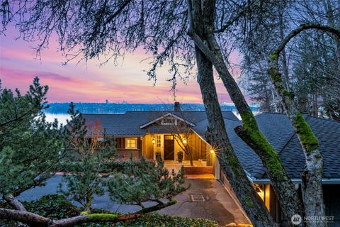 Photo of 1810 NE 73rd Avenue NE, Medina, WA 98039 (MLS # 2476084)