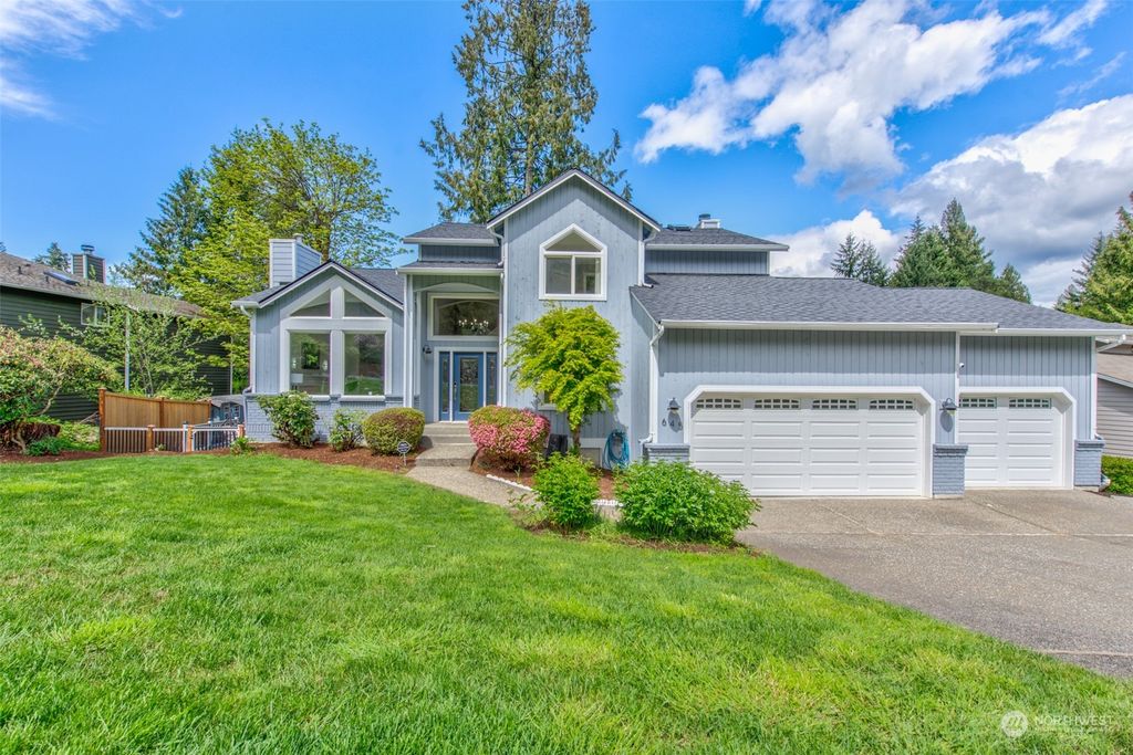 Photo of 645 Mount Logan Drive SW, Issaquah, WA 98027 (MLS # 2065241)