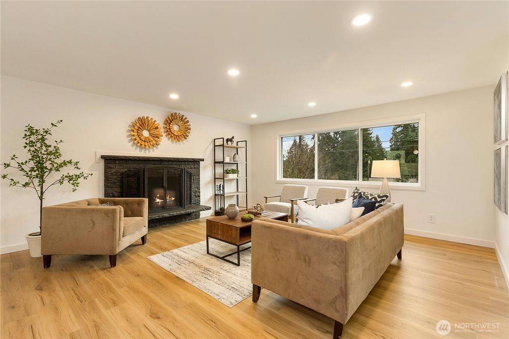 Photo of 1831 201st Place SW, Lynnwood, WA 98036 (MLS # 2469272)