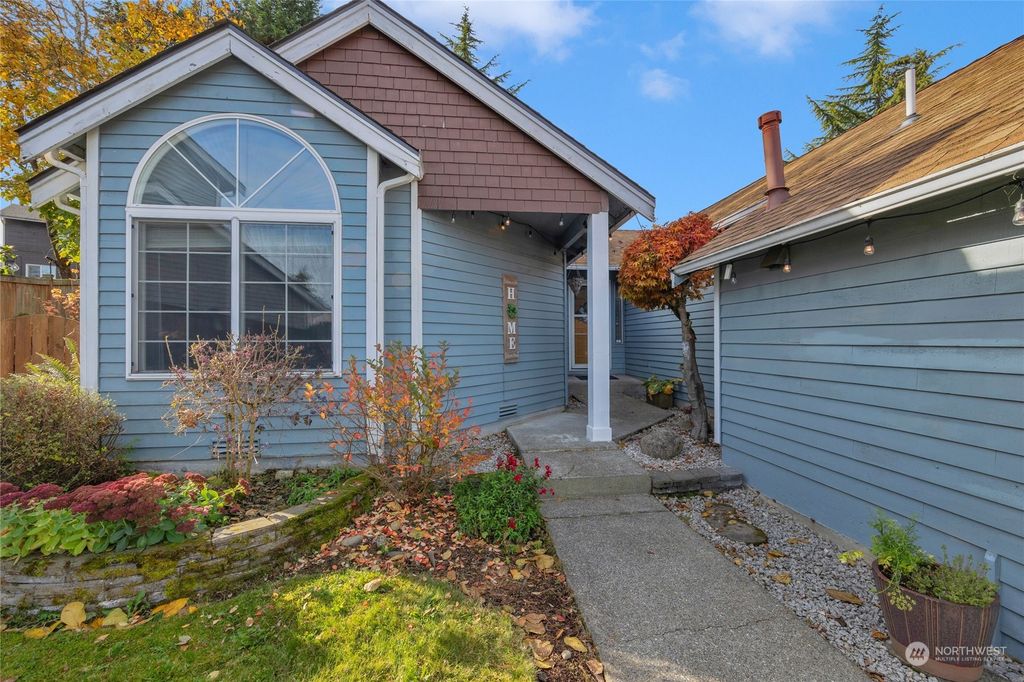 Photo of 27700 23rd Avenue S, Federal Way, WA 98003 (MLS # 2309144)