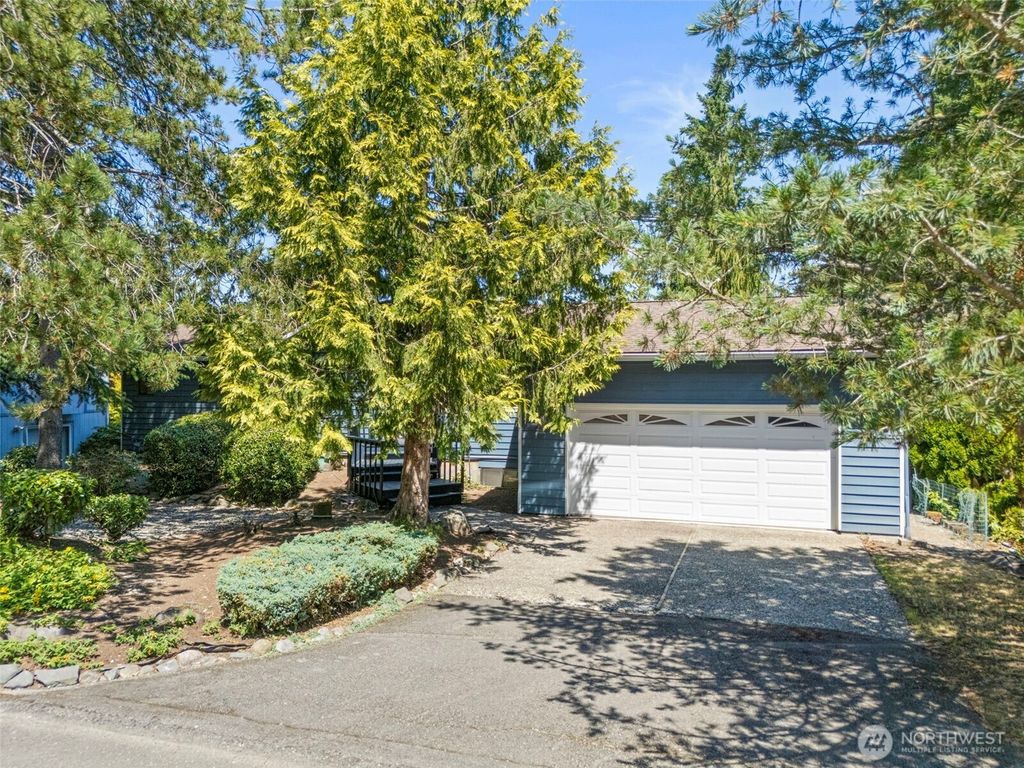 Photo of 21410 SE 265th Place, Maple Valley, WA 98038 (MLS # 2404651)