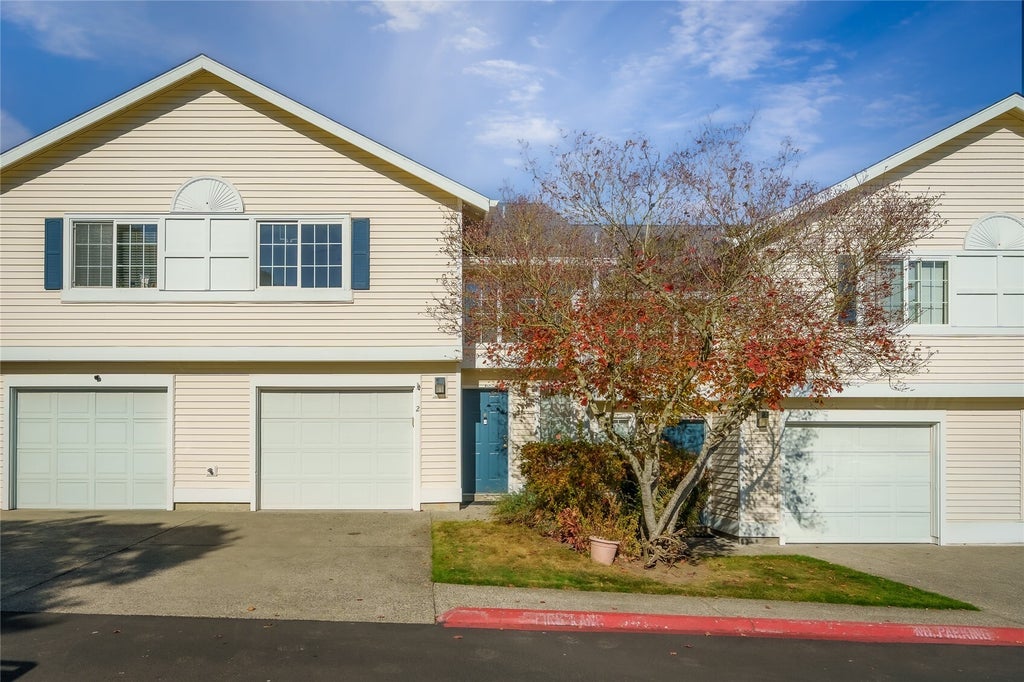 Photo of 927 132nd Street SW #C2, Everett, WA 98204 (MLS # 2597481)