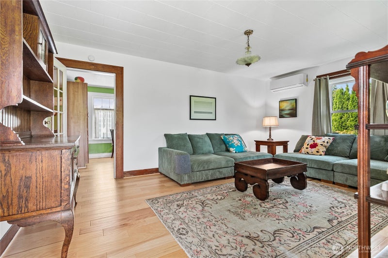 208 Mead Avenue