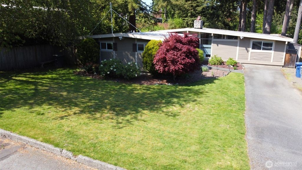 Photo of 14514 SE 14th Street, Bellevue, WA 98007 (MLS # 2362008)