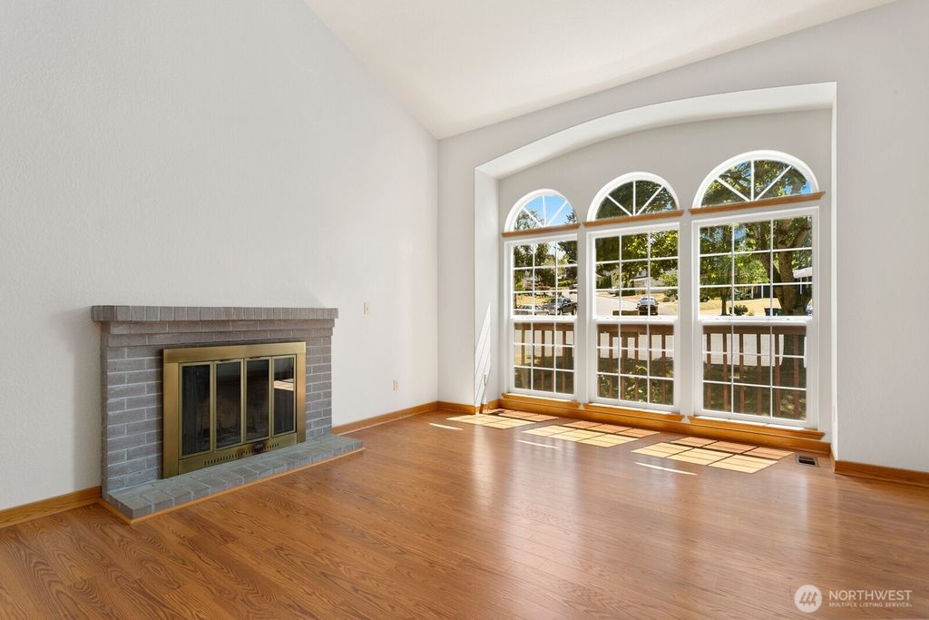 Photo of 4272 SW 337th Place, Federal Way, WA 98023 (MLS # 2414356)