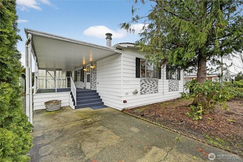 Photo of 2725 E Fir St Unit 105 St, Mount Vernon, WA 98273 (MLS # 2468259)