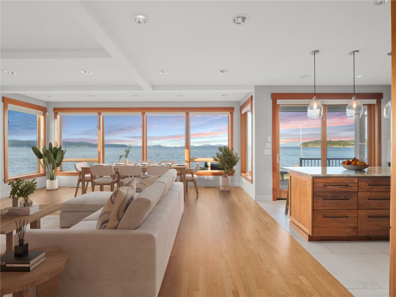 28 W North Camano Drive