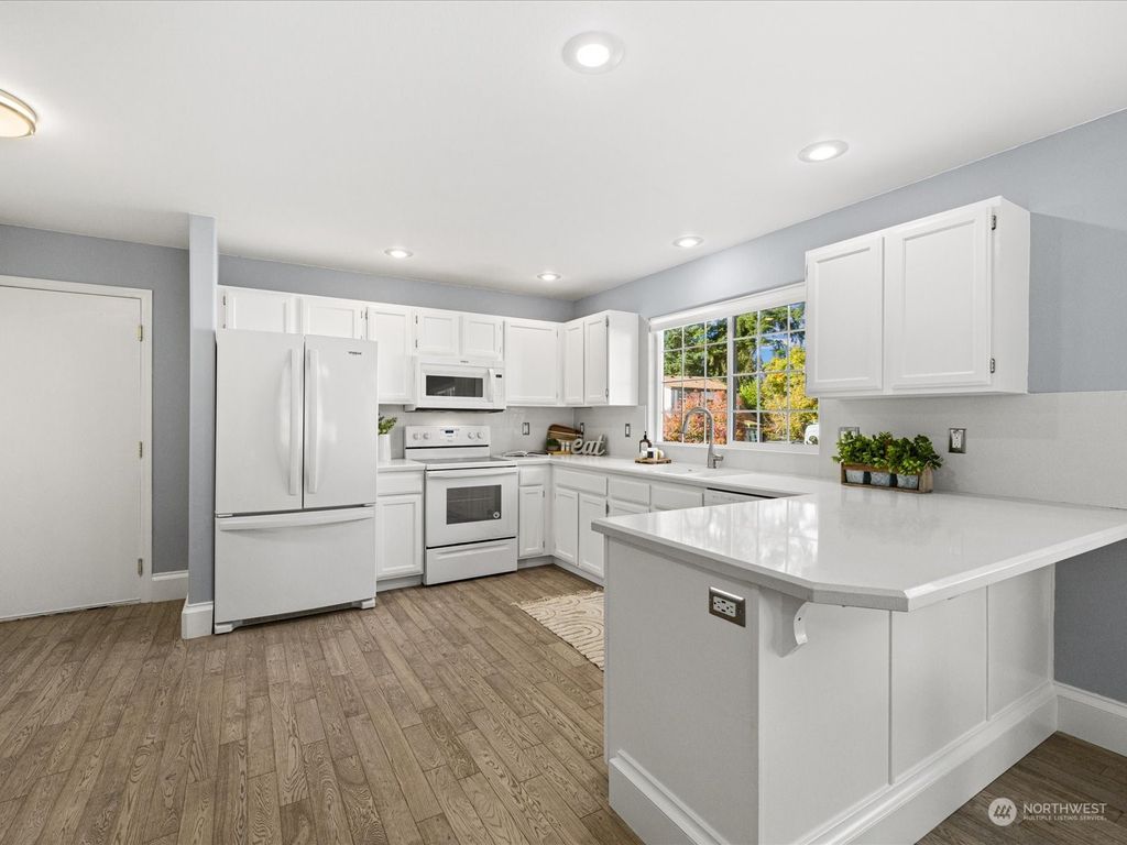 Photo of 5615 East Drive, Everett, WA 98203 (MLS # 2172048)