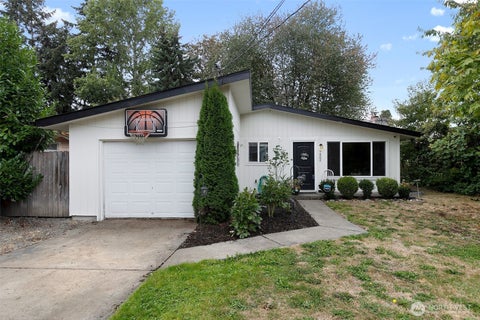 Photo of 7402 E F St ST, Tacoma, WA 98404 (MLS # 2560521)