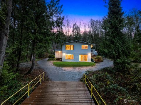MLS: 2319228