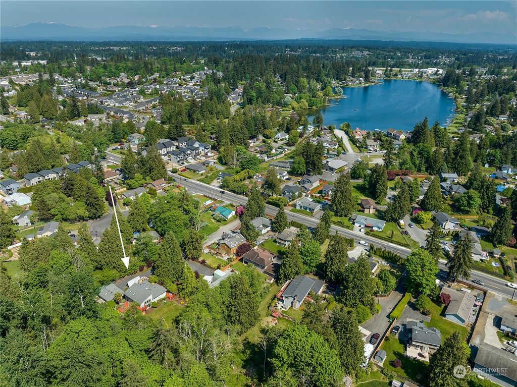 Photo of 13822 Beverly Park Road, Lynnwood, WA 98087 (MLS # 2064814)