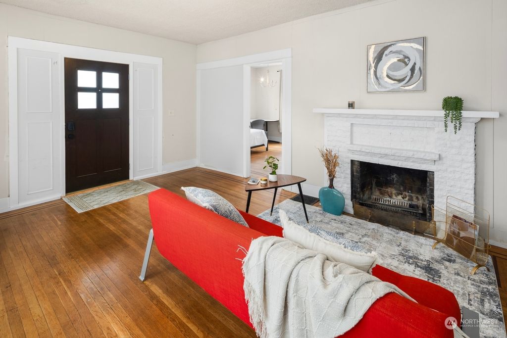 Photo of 4706 8th Avenue NE, Seattle, WA 98105 (MLS # 2330534)