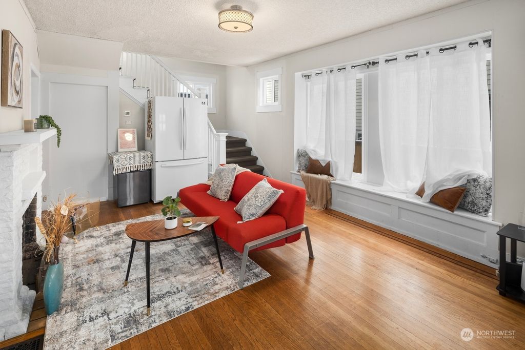 Photo of 4706 8th Avenue NE, Seattle, WA 98105 (MLS # 2330534)