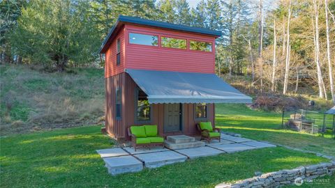 Photo of 826 E Herron Blvd NW Blvd, Lakebay, WA 98349 (MLS # 2487098)