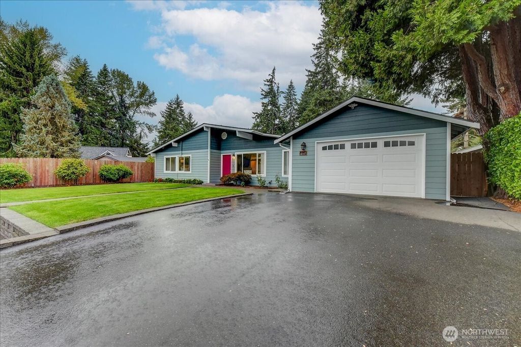 Photo of 8819 123 Avenue SE, Newcastle, WA 98056 (MLS # 2428045)