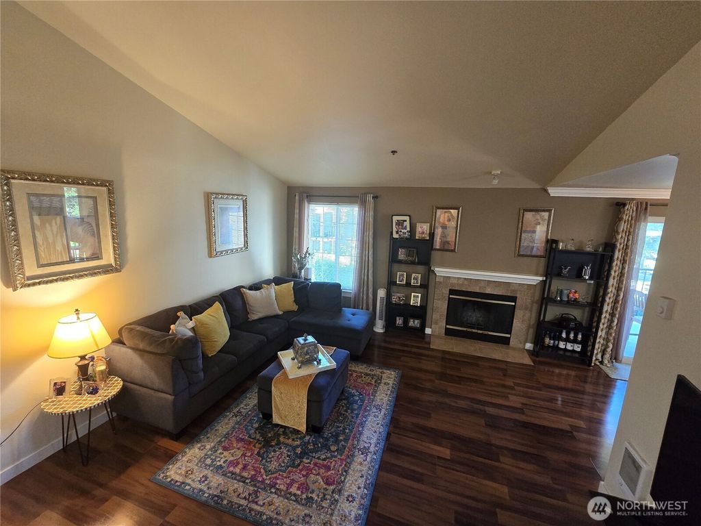 Photo of 1840 S 284th Lane #H-204, Federal Way, WA 98003 (MLS # 2420337)