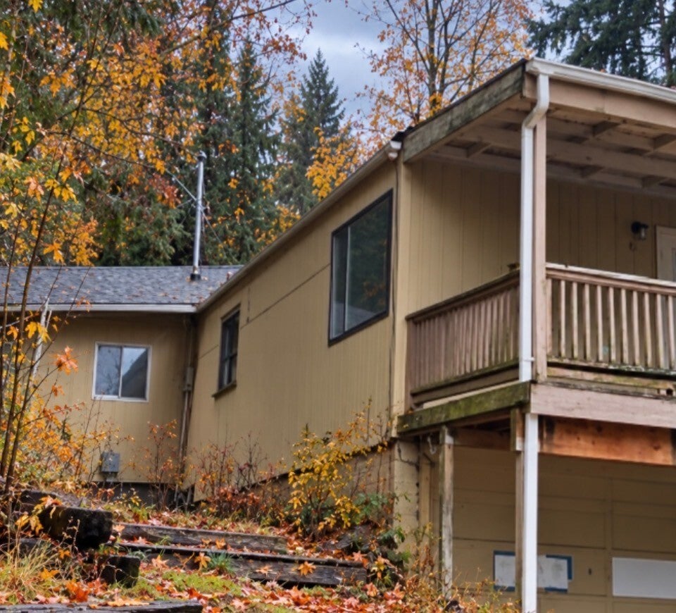 Photo of 911 Allen Drive, Kelso, WA 98626 (MLS # 2598727)